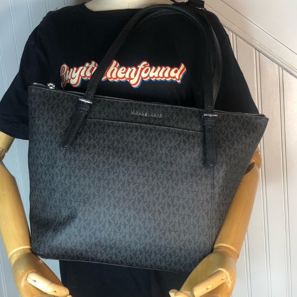 MICHAEL KORS Black Monogram Coated Canvas and Leather Shoulder Bag - Picture 4 of 17